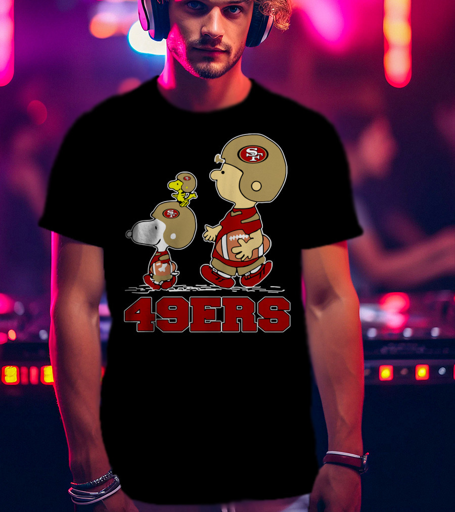 Snoopy And Woodstock With Charlie Brown San Francisco 49ers Football Team Fans T-Shirt