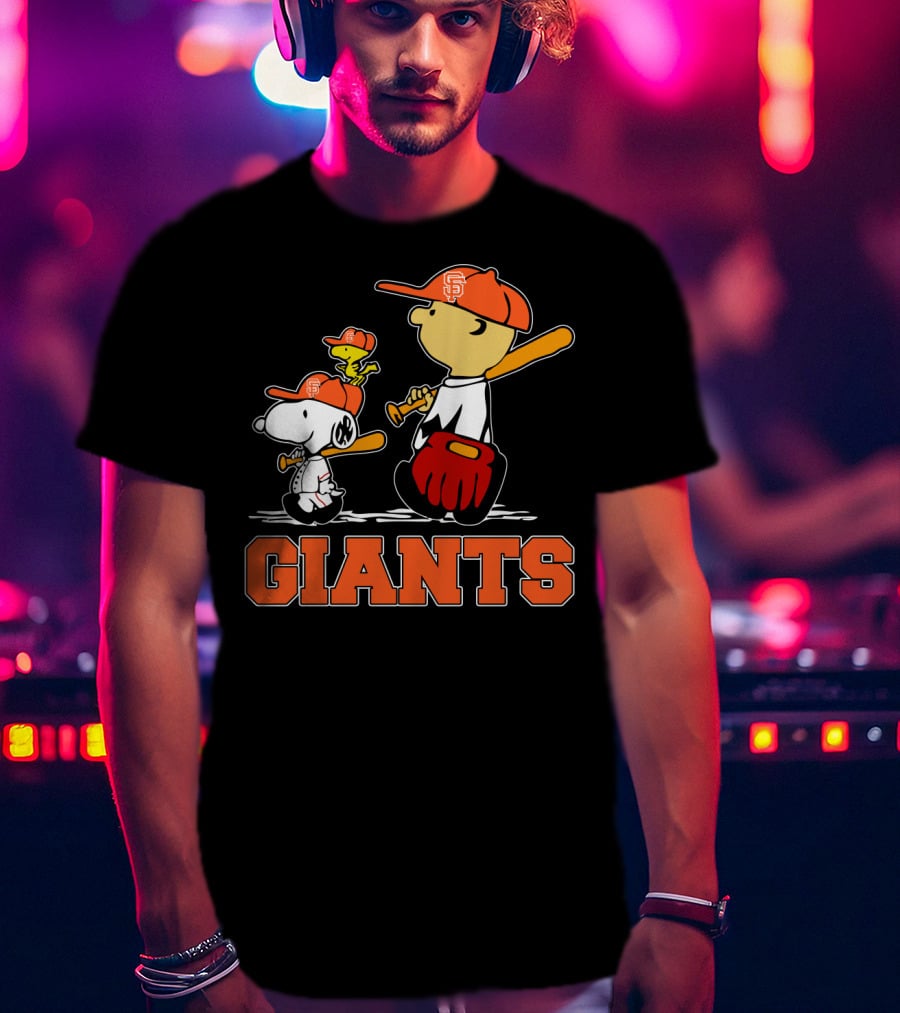 Snoopy Baseball San Francisco Giants Fans Charlie Brown Woodstock T-Shirt