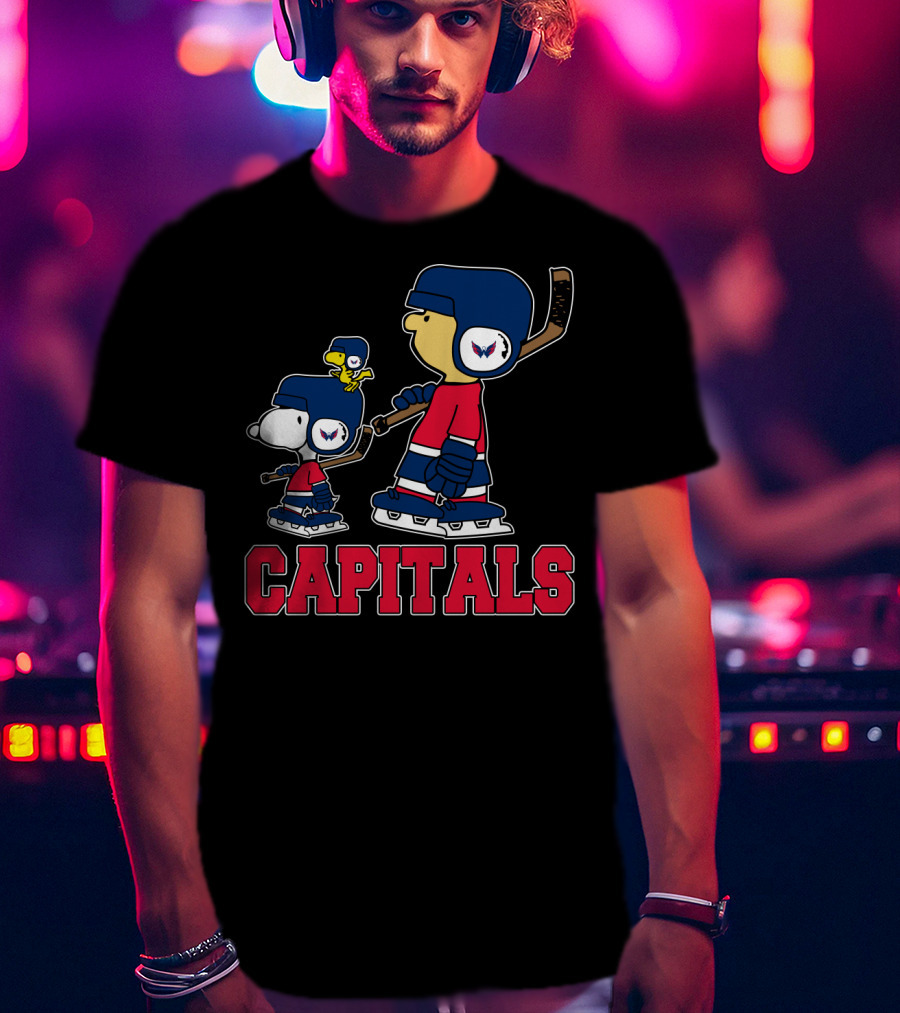 Snoopy And Woodstock With Washington Capitals Hockey Fan Gear T-Shirt