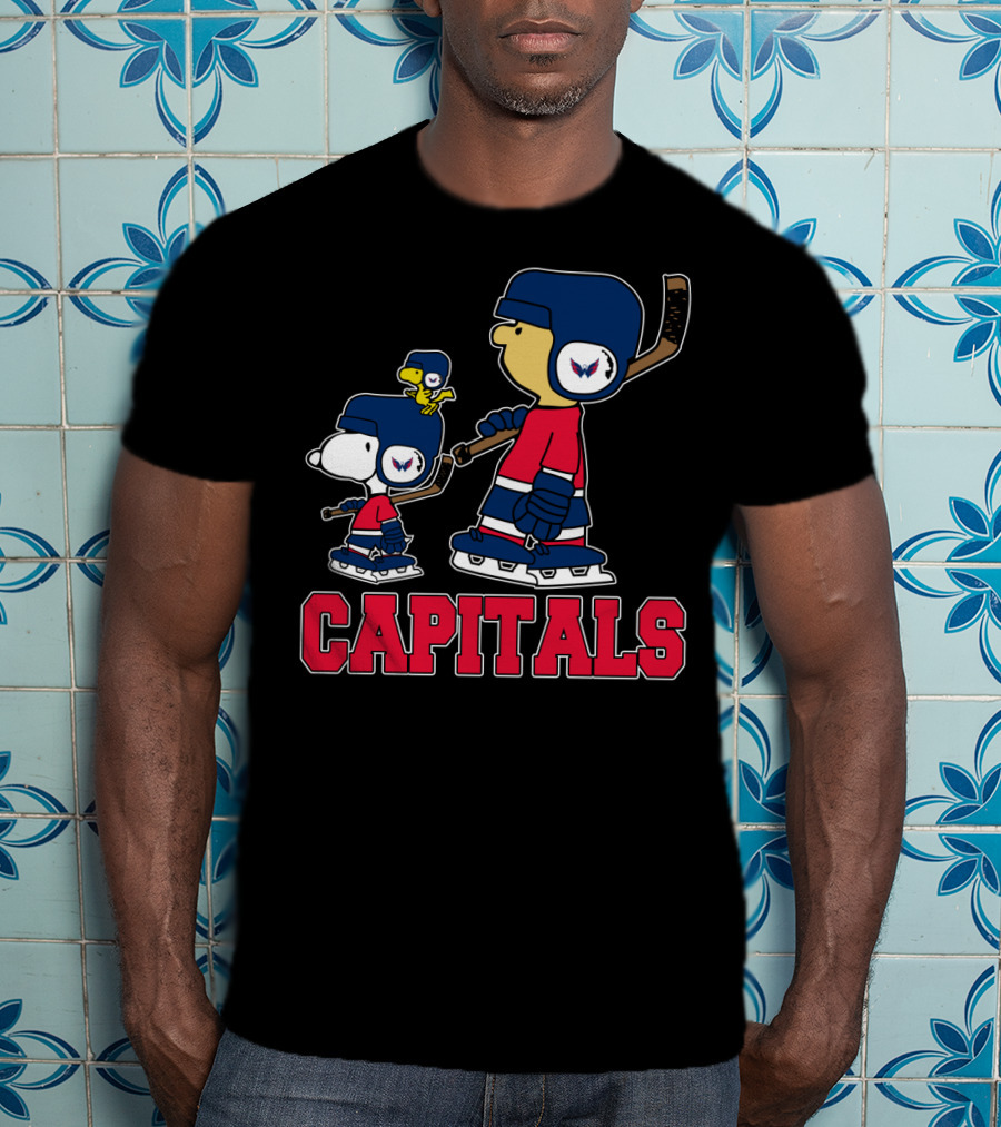 Snoopy And Woodstock With Washington Capitals Hockey Fan Gear T-Shirt