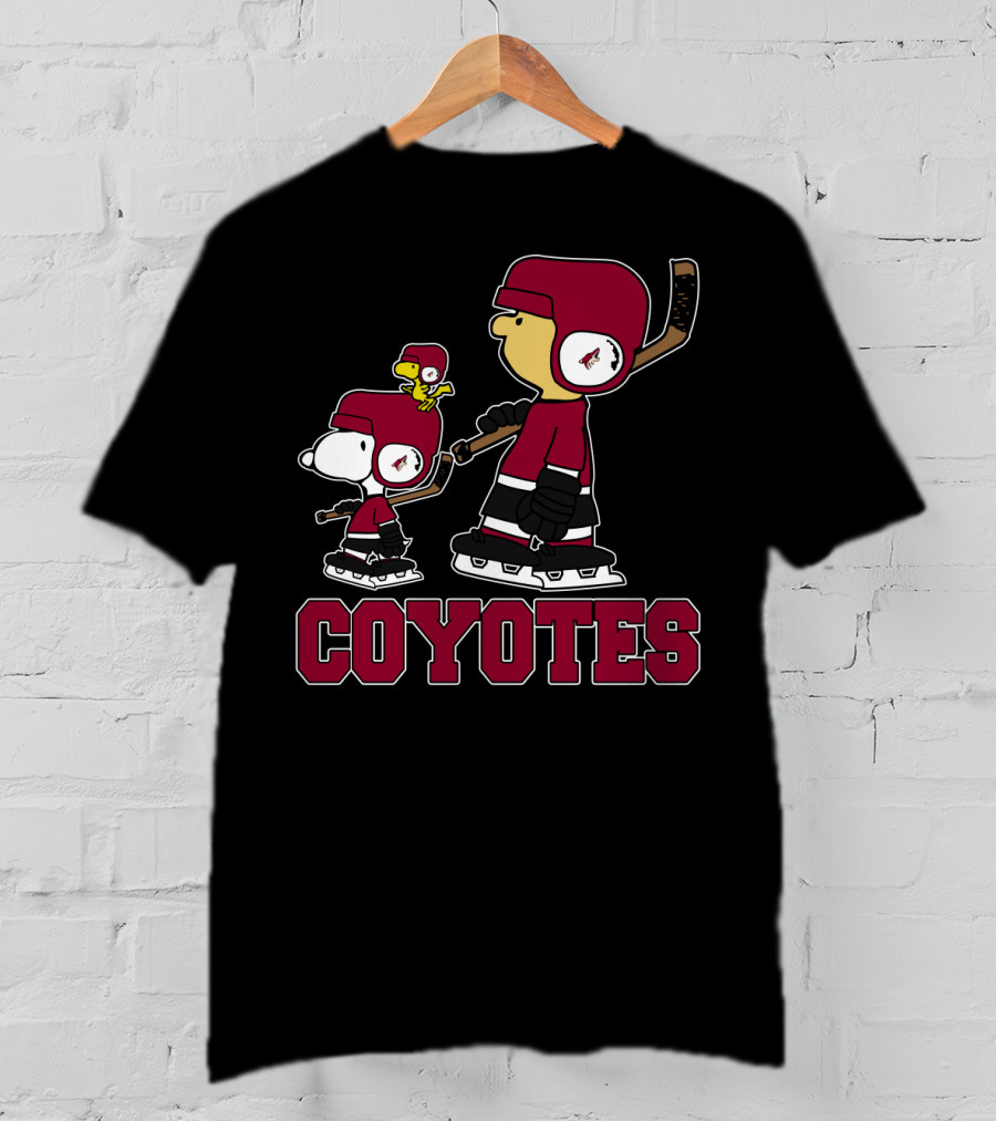 Snoopy Woodstock And Hockey Coyotes Team Fans T-Shirt