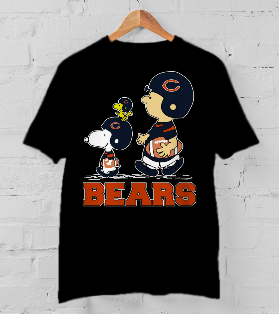 Snoopy Woodstock And Charlie Brown Bears Football Fans T-Shirt