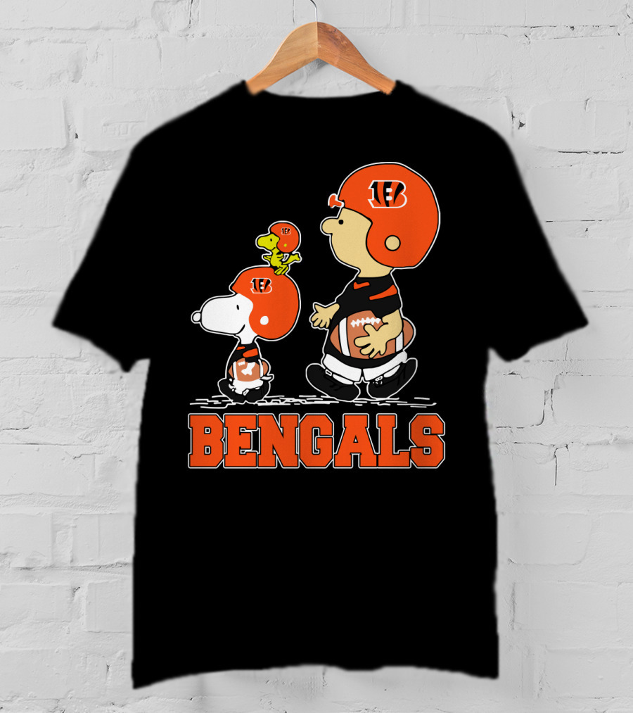 Snoopy Woodstock And Cincinnati Bengals Fans T-Shirt