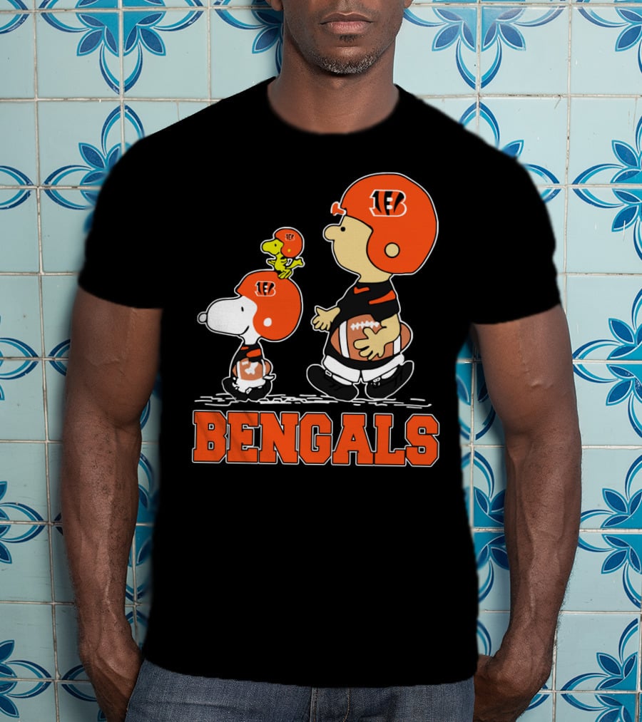 Snoopy Woodstock And Cincinnati Bengals Fans T-Shirt
