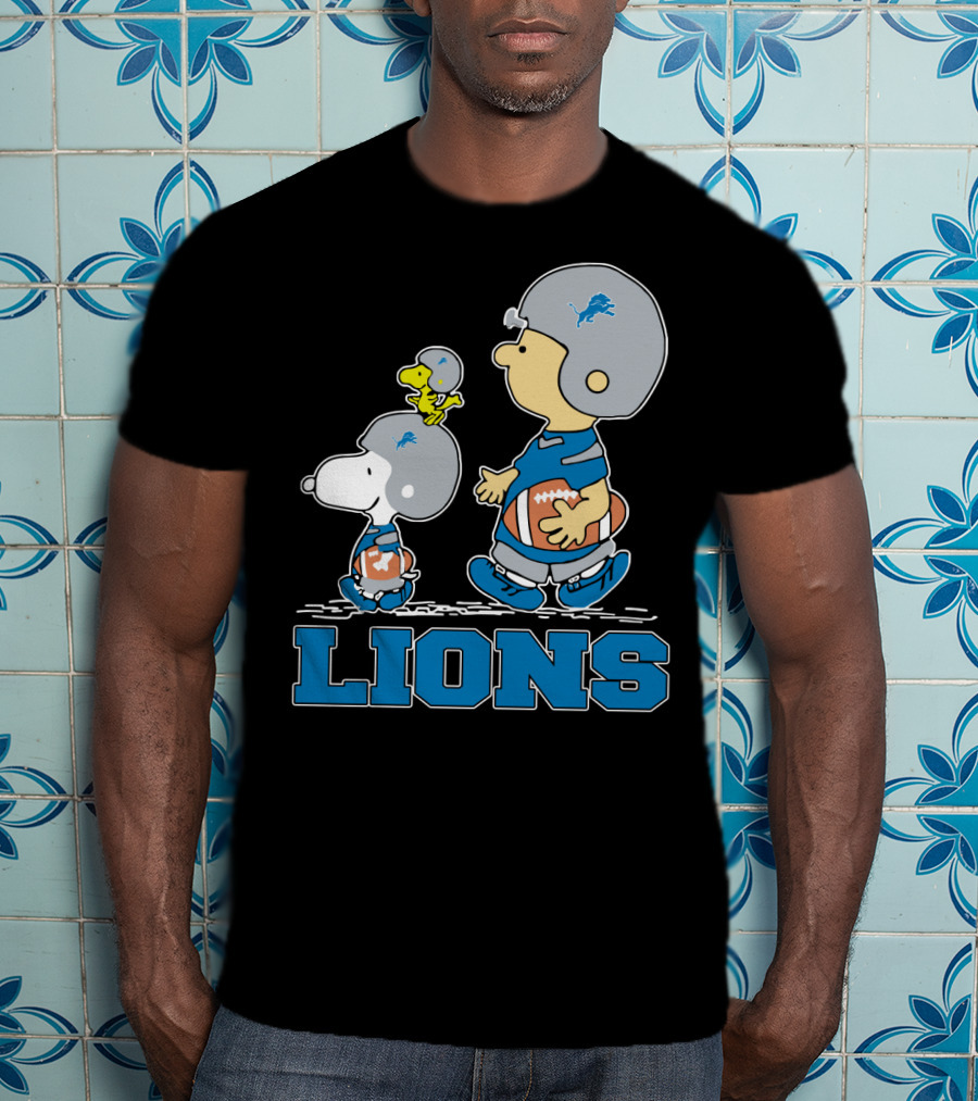 Snoopy And Woodstock With Detroit Lions Football Fans T-Shirt