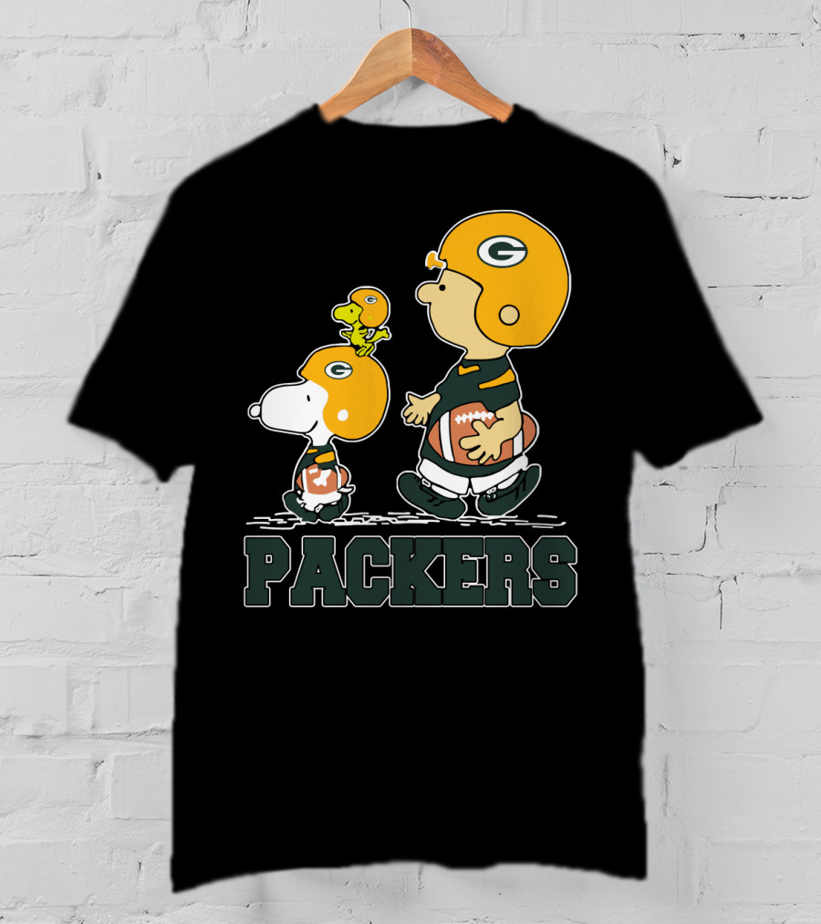 Snoopy Packers Fans Football With Woodstock And Charlie Brown T-Shirt