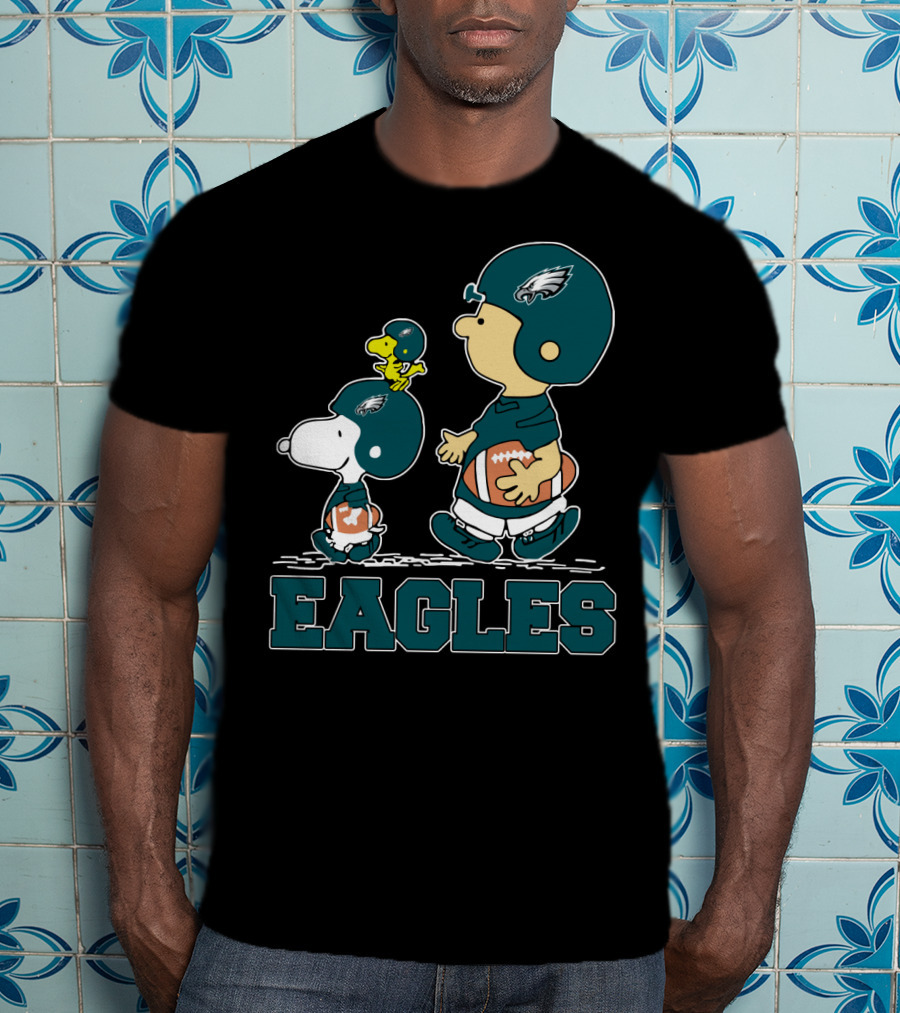 Snoopy And Woodstock Philadelphia Eagles Football Helmet Fans Eagles T-Shirt