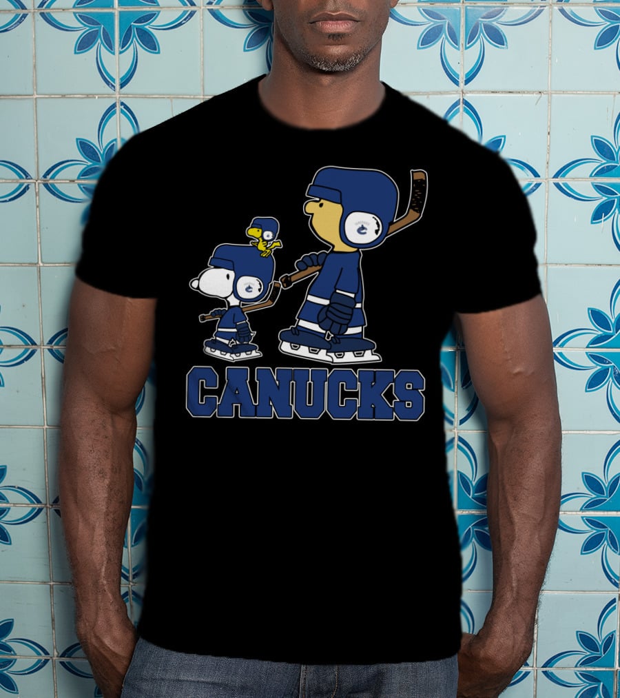 Snoopy And Woodstock In Vancouver Canucks Hockey Gear T-Shirt