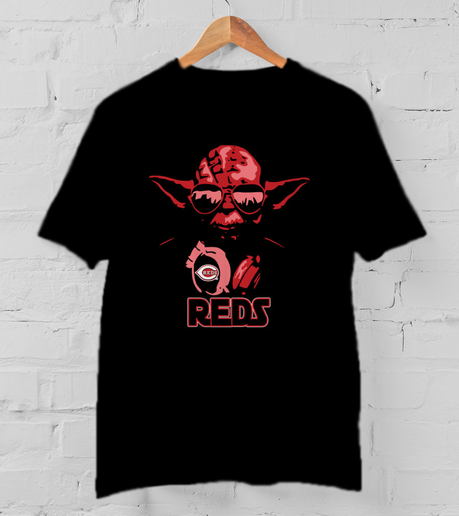Yoda Star Wars Reds Cincinnati Fans T-Shirt