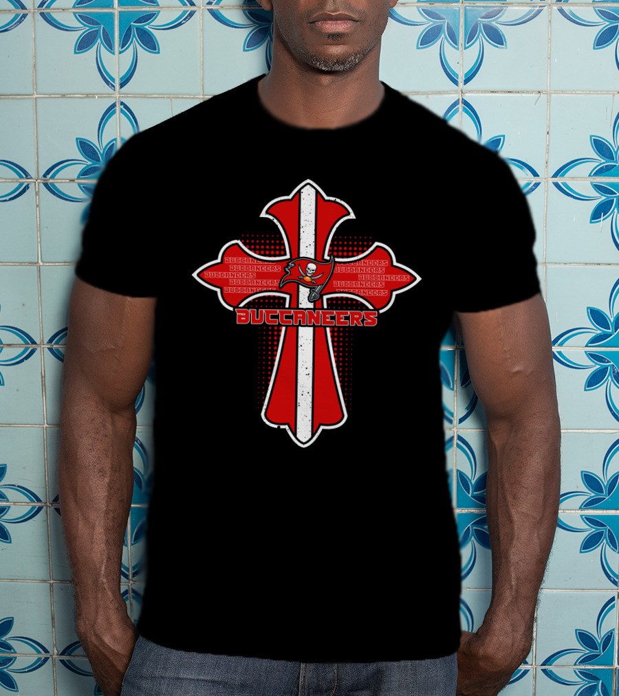 Buccaneers Cross Emblem With Tampa Bay Skull Flag T-Shirt