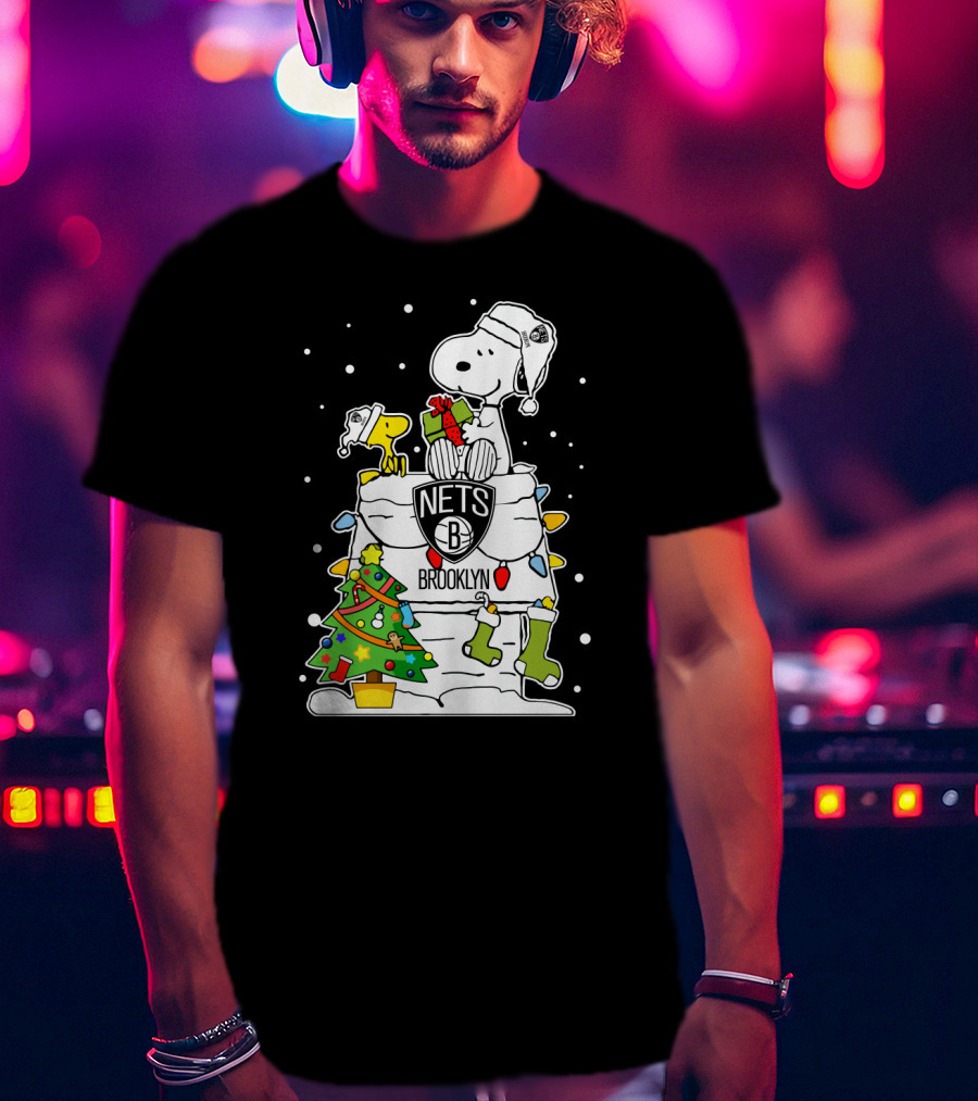 Brooklyn Nets Snoopy Christmas Peanuts Basketball Fan T-Shirt