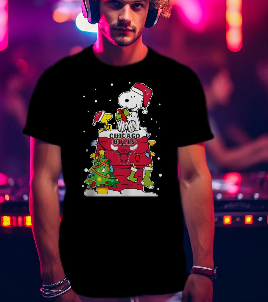 Chicago Bulls Snoopy Christmas Gift T-Shirt