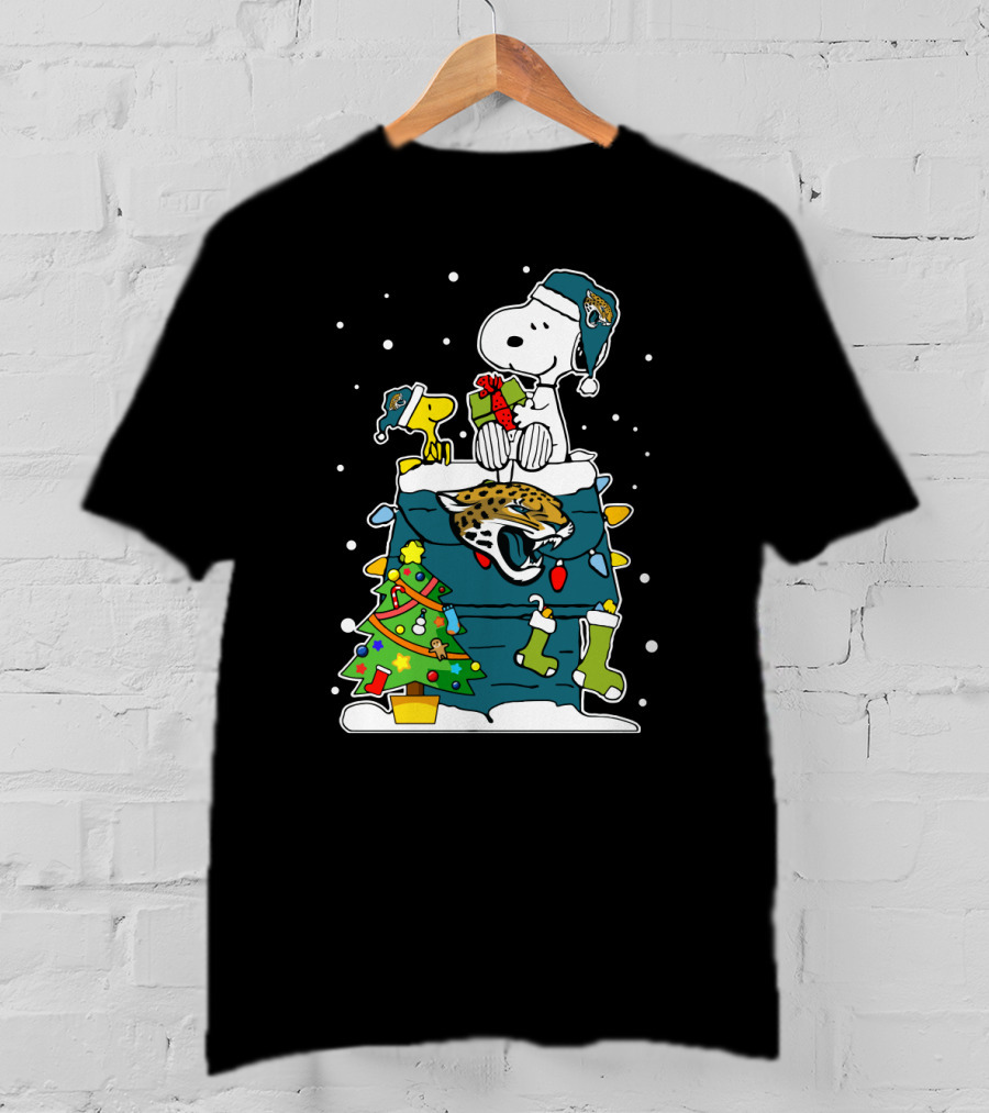 Jacksonville Jaguars Snoopy Christmas Peanuts Fan Holiday T-Shirt