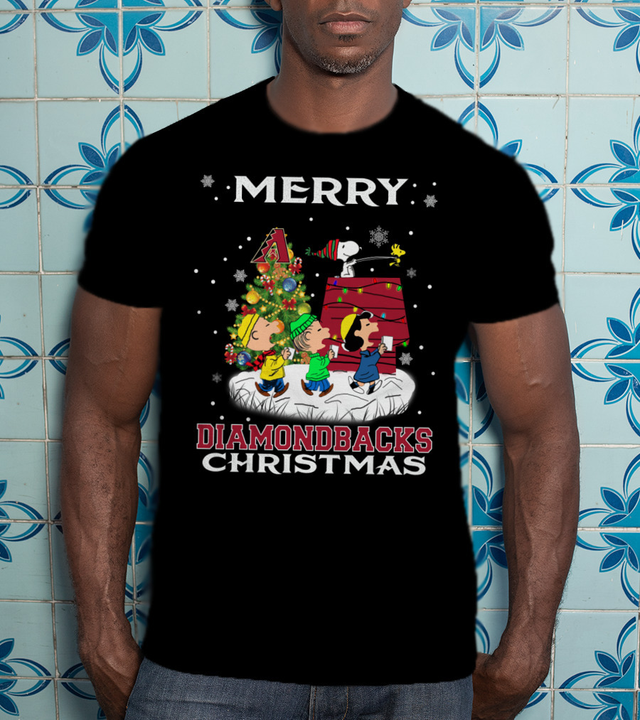 Merry Arizona Diamondbacks Christmas Snoopy Woodstocks Tree Lucy Blanket T-Shirt