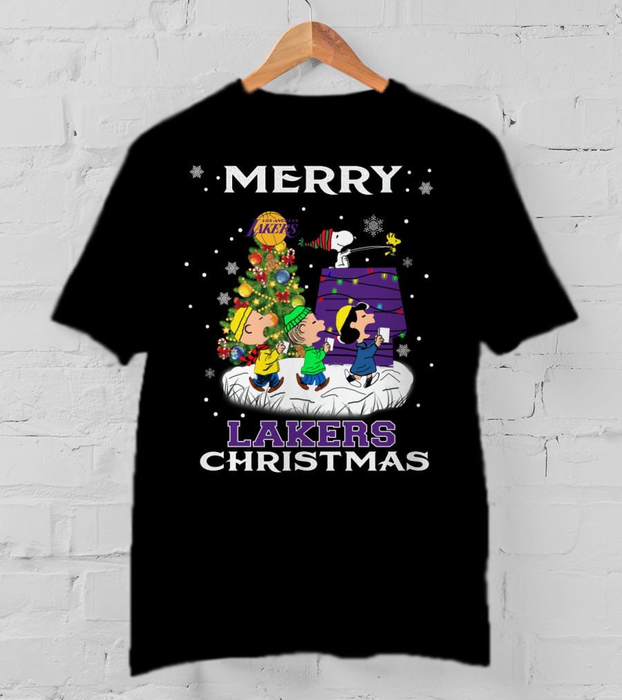 Merry Lakers Christmas Snoopy Peanuts Tree Festive Scene T-Shirt