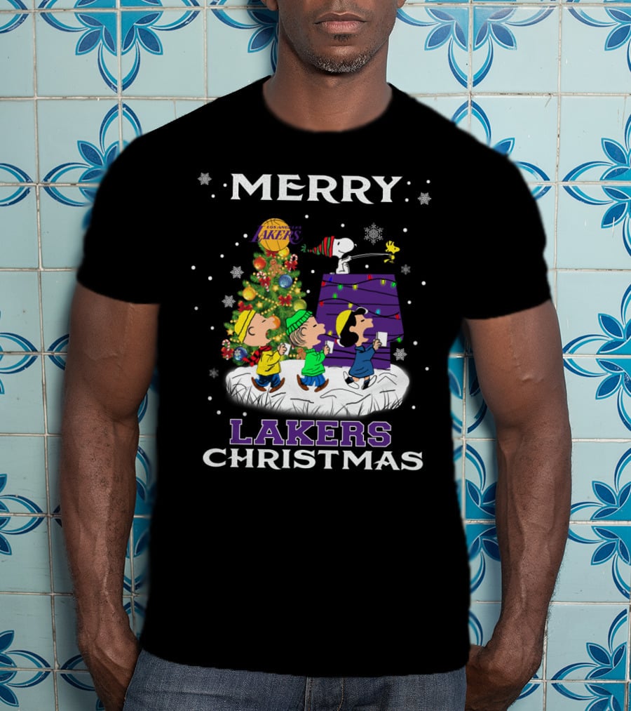 Merry Lakers Christmas Snoopy Peanuts Tree Festive Scene T-Shirt