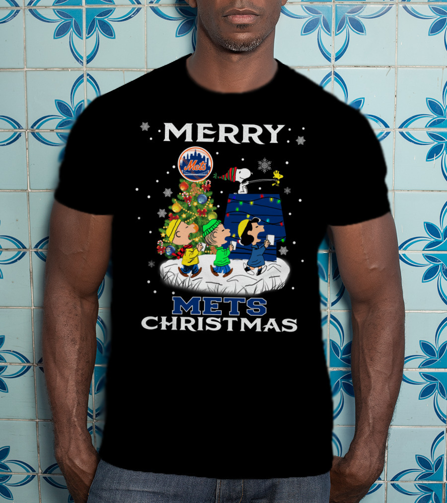 Merry New York Mets Christmas With Snoopy And Friends T-Shirt