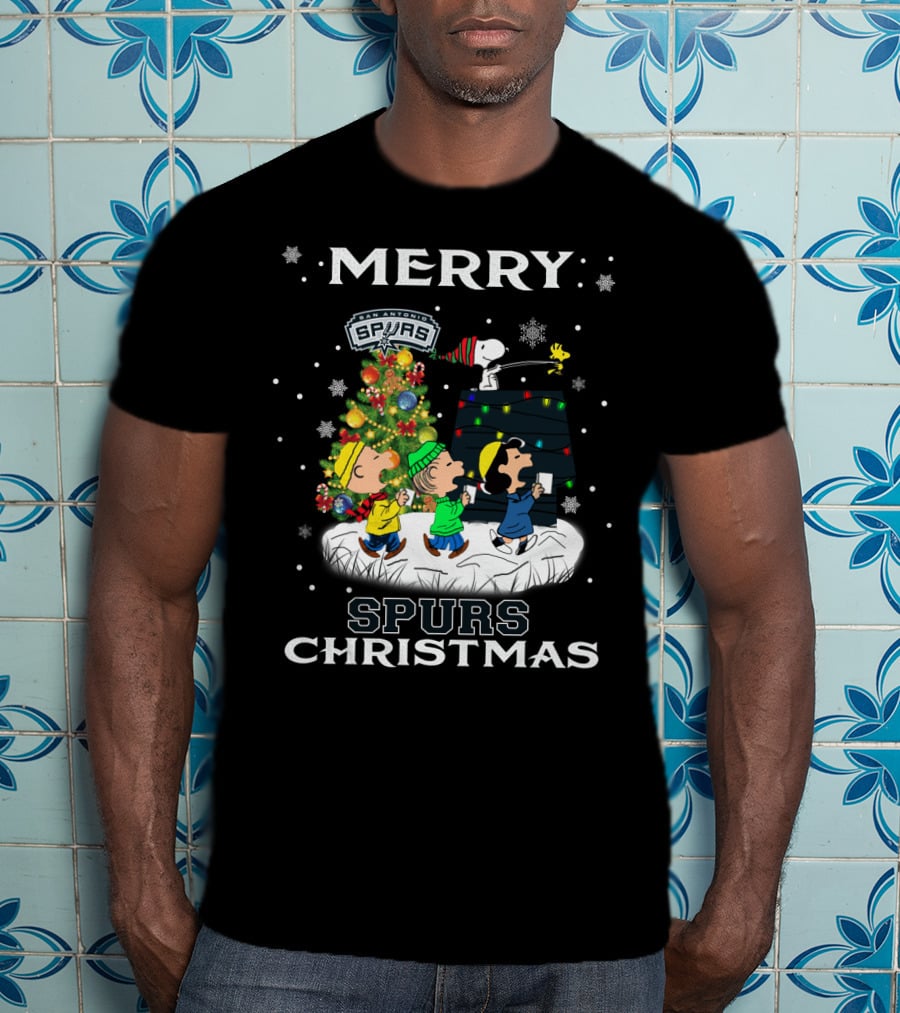 Merry San Antonio Spurs Christmas Snoopy And Peanuts Caroling T-Shirt