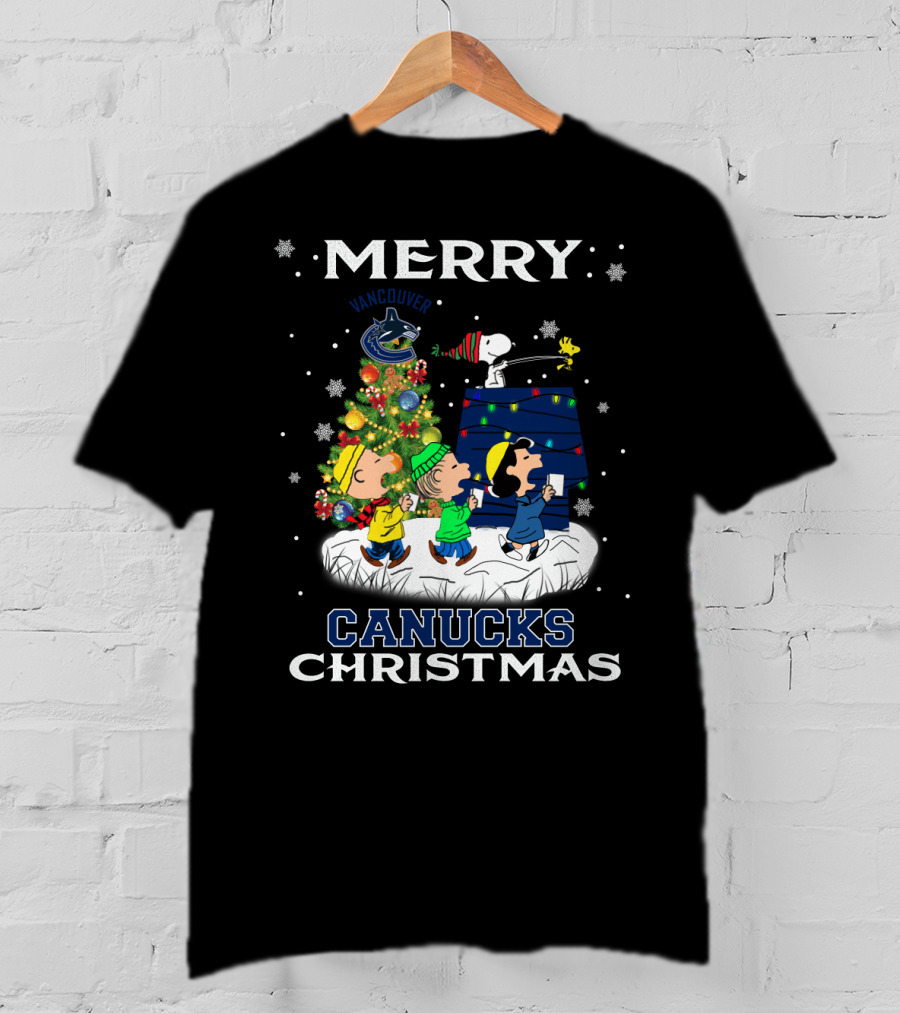 Merry Vancouver Canucks Christmas Snoopy Woodstock Tree T-Shirt