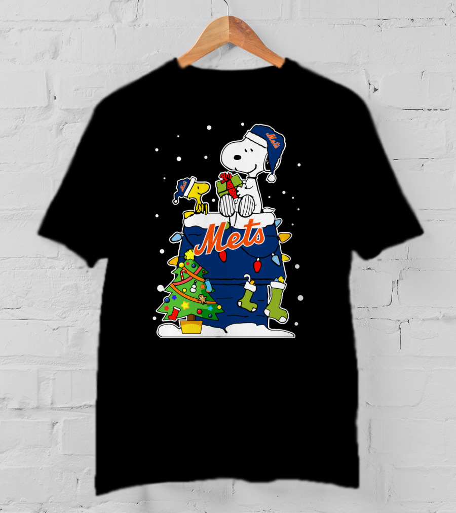 Snoopy Snoopy And Woodstock Mets Christmas T-Shirt