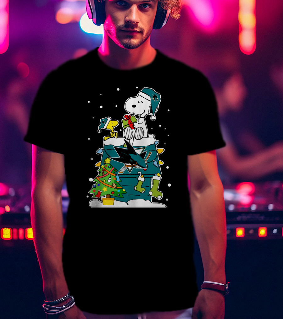 San Jose Sharks Christmas Snoopy For Peanuts Fans T-Shirt