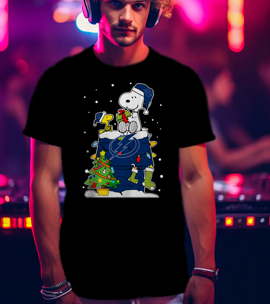 Tampa Bay Lightning Snoopy Christmas Peanuts Winter Fan T-Shirt