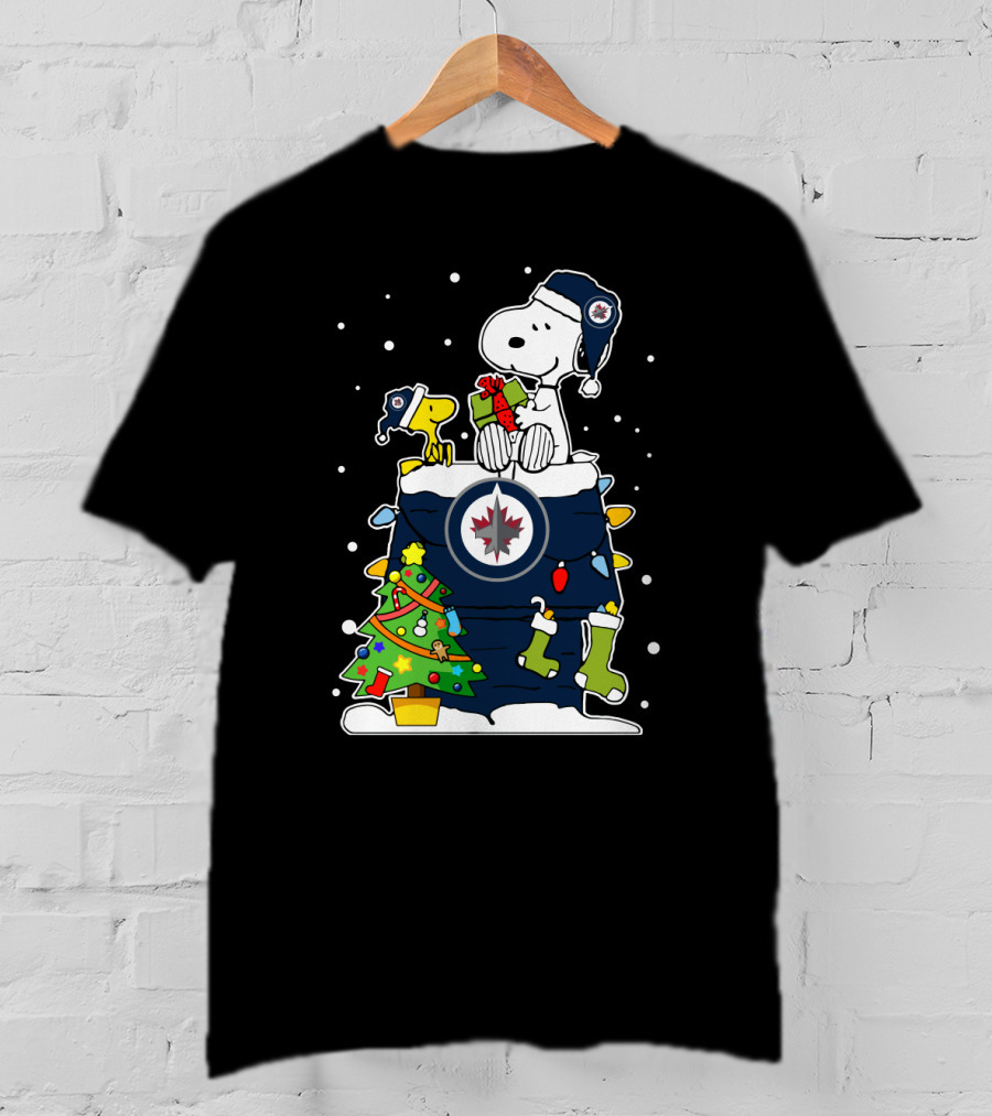 Winnipeg Jets Snoopy Christmas Hockey Fan T-Shirt