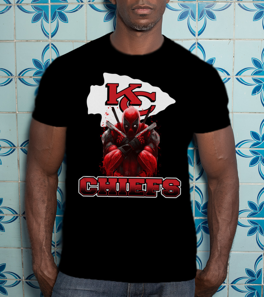 Kansas City Chiefs Deadpool Crossover Fan T-Shirt