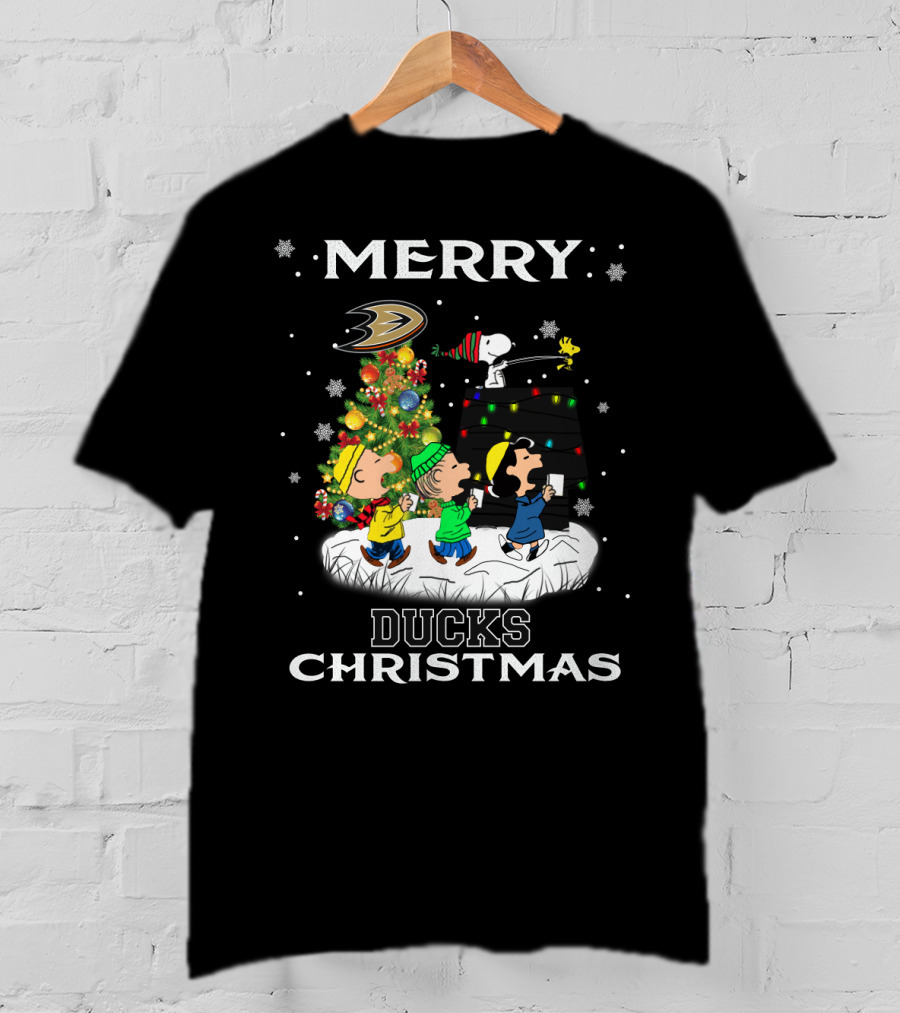 Merry Anaheim Ducks Christmas Snoopy Woodstock Peanuts Fans T-Shirt