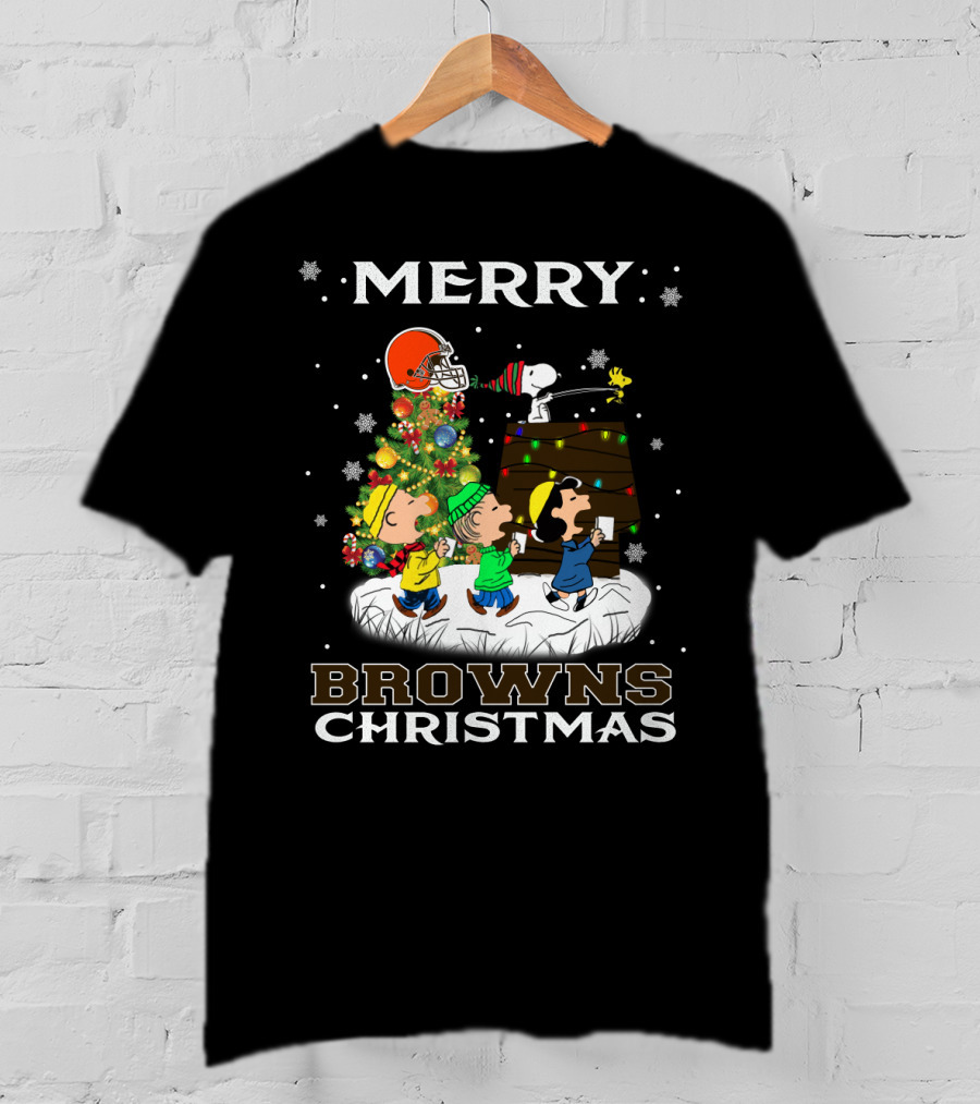Merry Browns Christmas Snoopy And Friends Cleveland Fans T-Shirt
