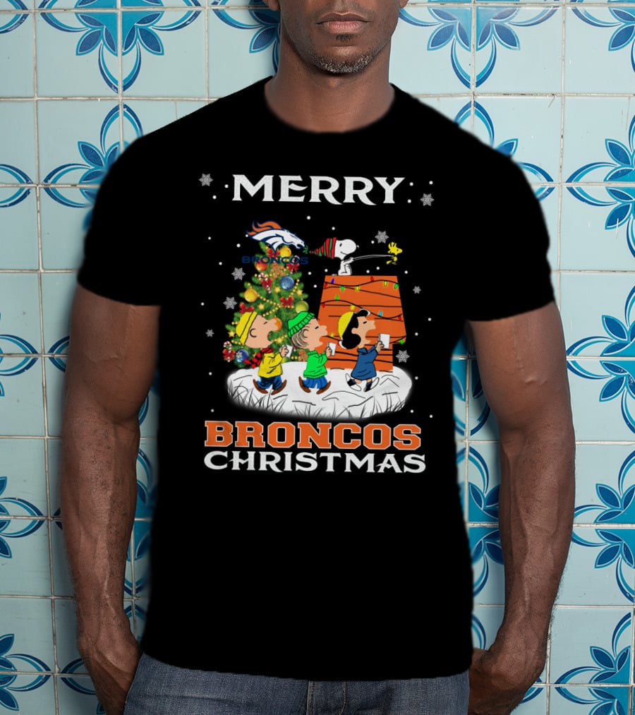 Merry Broncos Christmas For Snoopy Fans With Denver Broncos Logo And Peanuts Characters T-Shirt