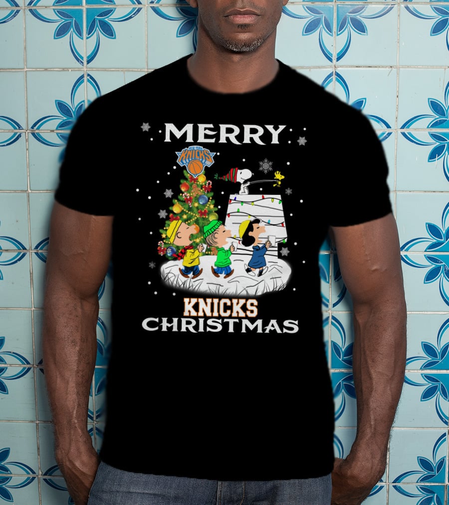 Merry Knicks Christmas New York Snoopy Fans T-Shirt