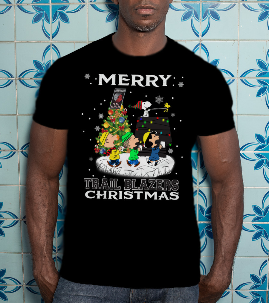 Merry Portland Trail Blazers Christmas Snoopy And Peanuts Characters T-Shirt