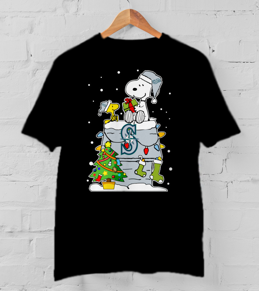 Snoopy And Woodstock Celebrate Christmas On Seattle Mariners Chimney T-Shirt