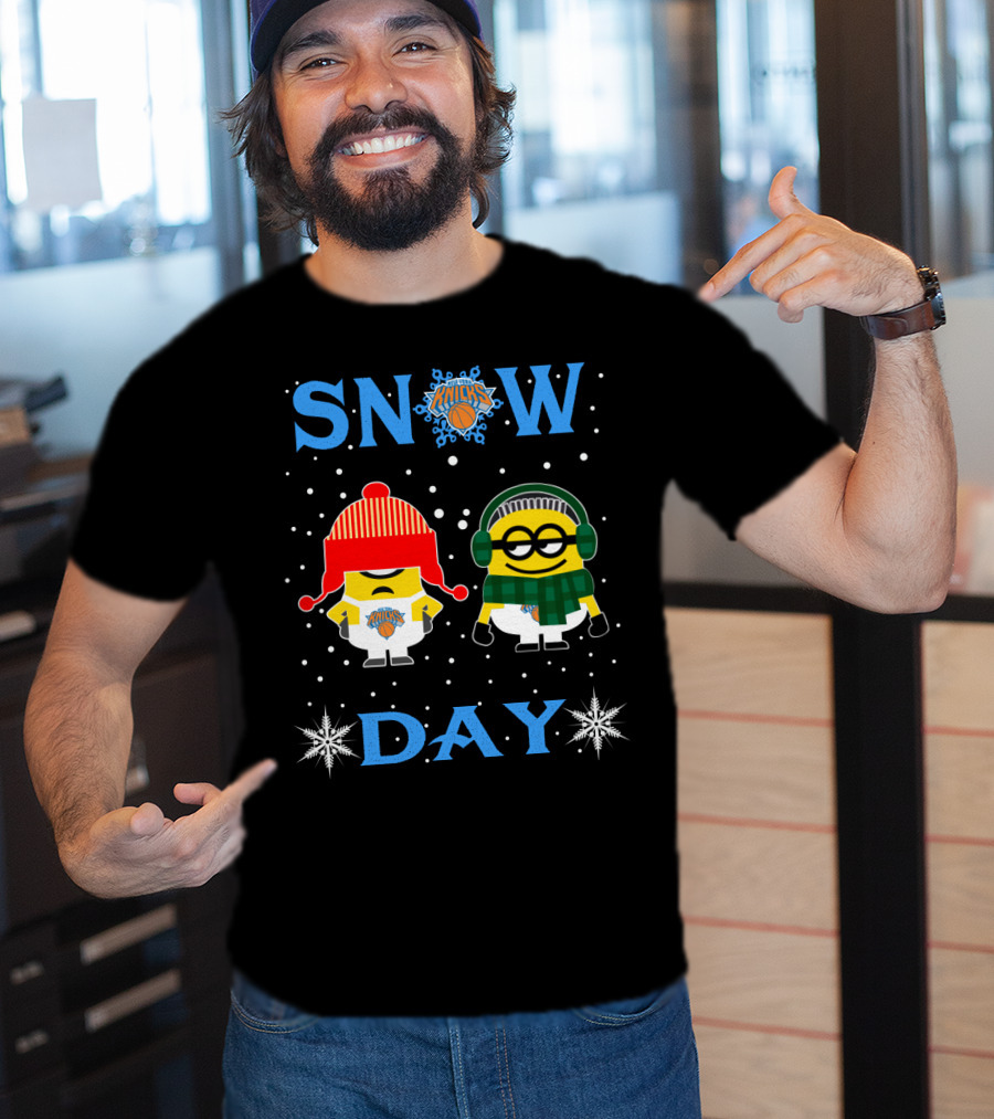 Snow Day New York Knicks Minion Fans T-Shirt