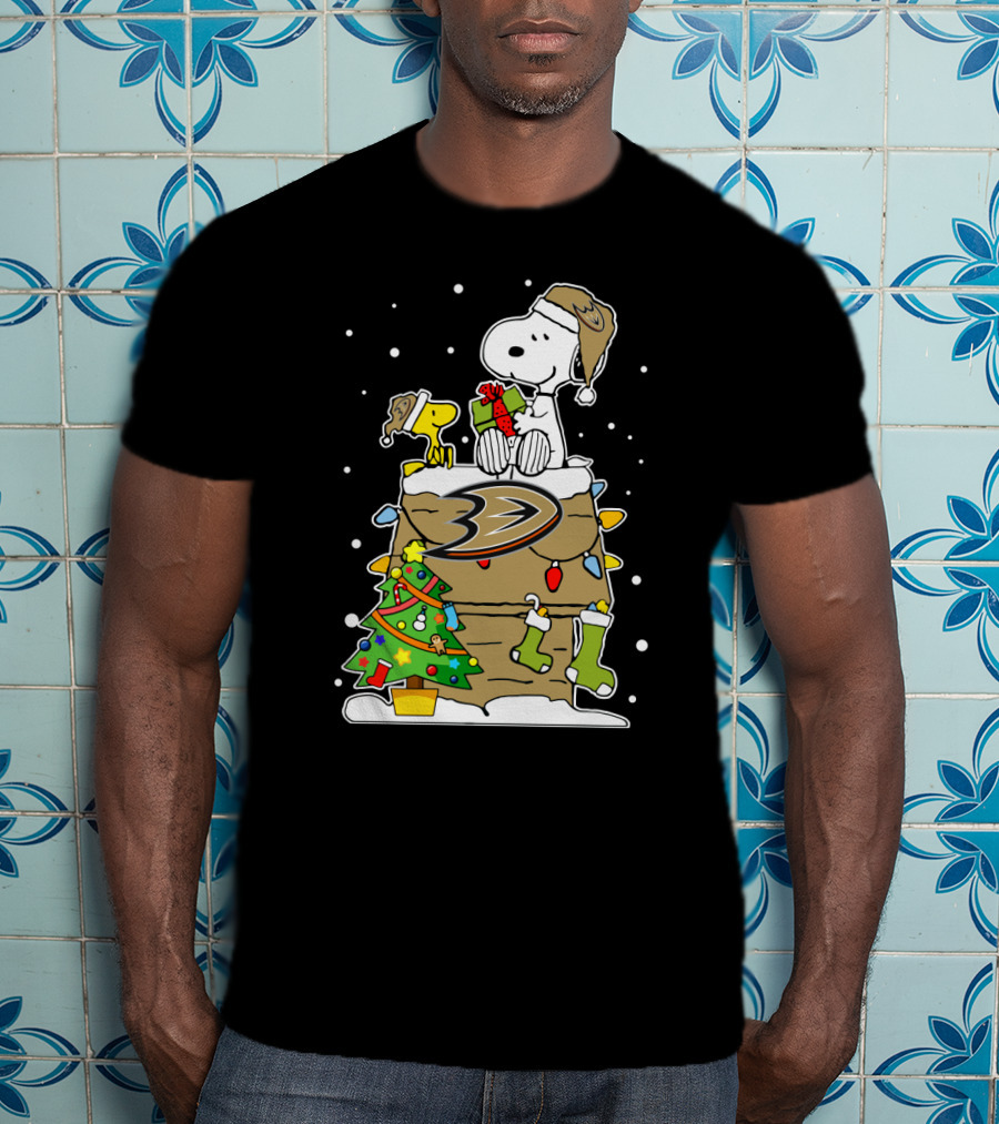 Anaheim Ducks Christmas Snoopy And Woodstock With Gifts T-Shirt