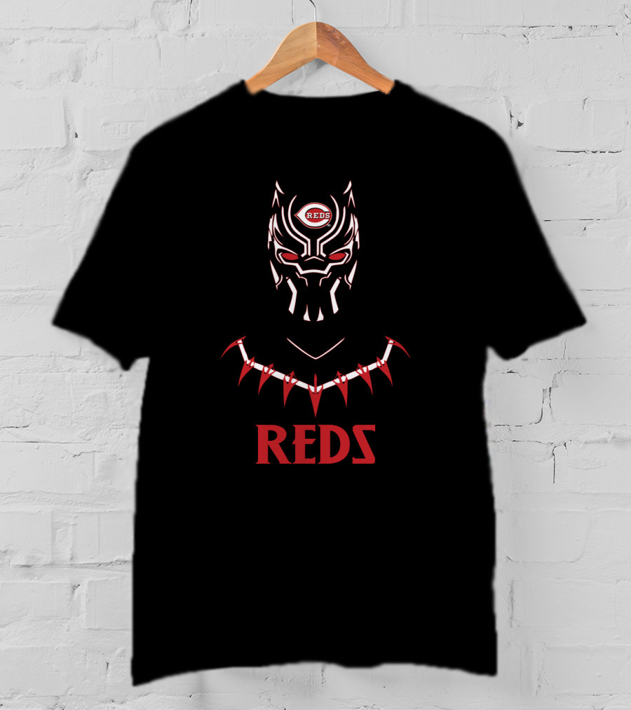 Black Panther Reds Fans Cincinnati Chiefs T-Shirt