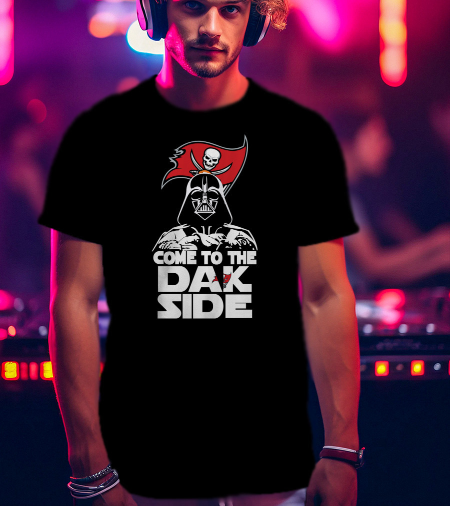 Come To The Dak Side With Darth Vader And Tampa Bay Buccaneers Flag T-Shirt