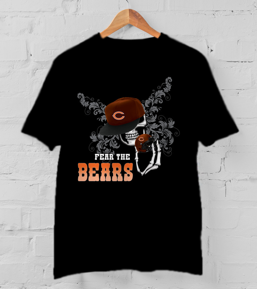 Fear The Bears Chicago Football Skull Helmet T-Shirt