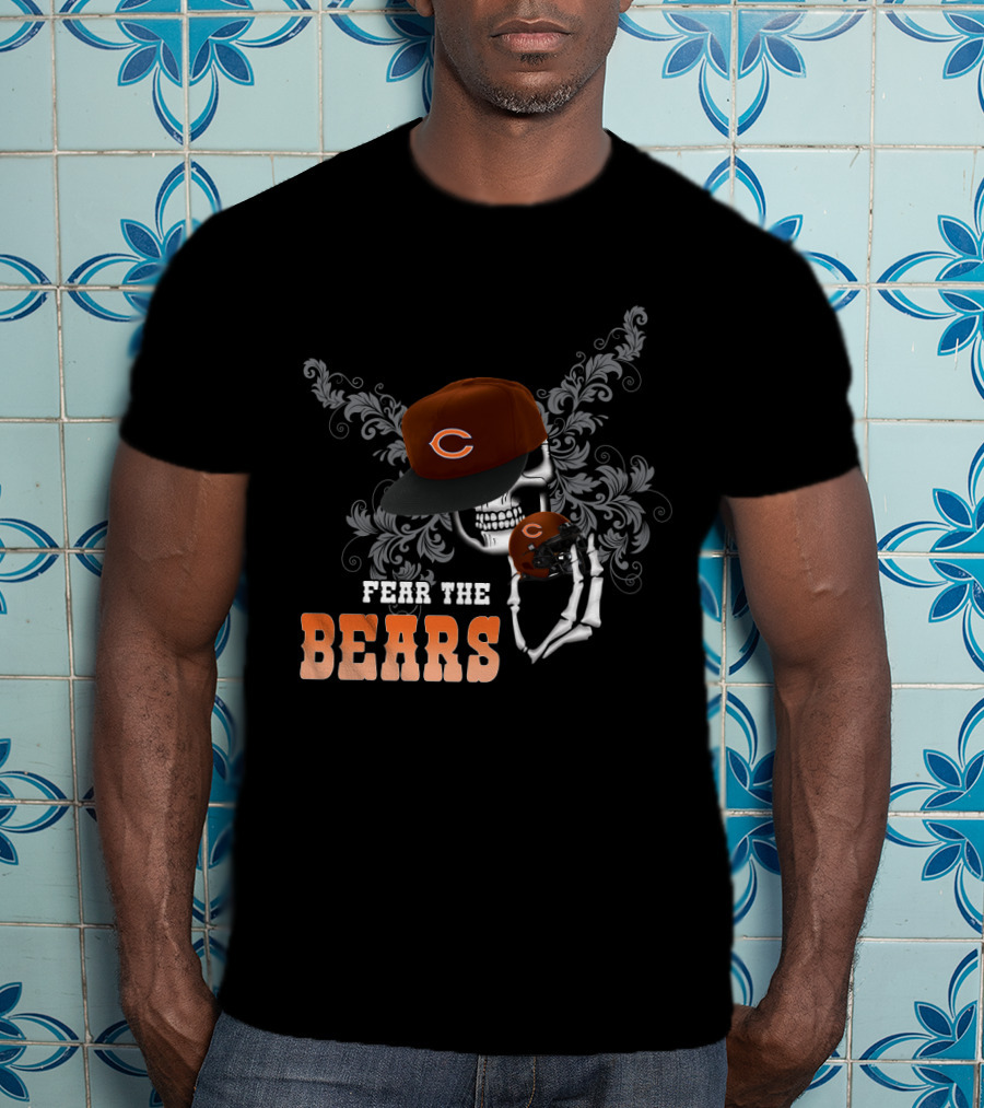 Fear The Bears Chicago Football Skull Helmet T-Shirt