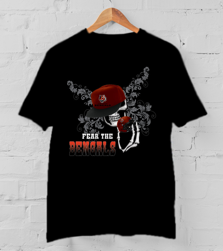 Fear The Bengals Skull With Cap And Helmet Design For Cincinnati Fans T-Shirt
