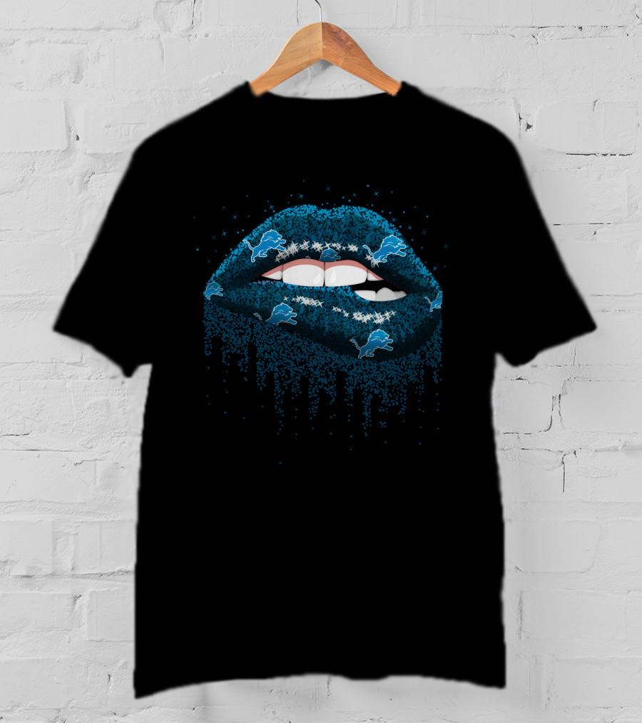 Glitter Lips Featuring Detroit Lions Blue And Iconic Team Symbols For Fans T-Shirt