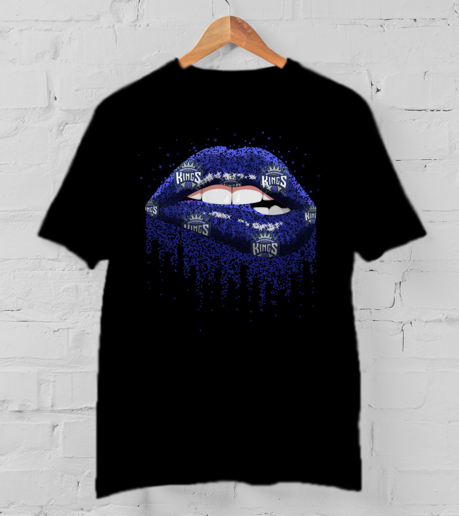 Sacramento Kings Fans Glittered Lips With Team T-Shirt