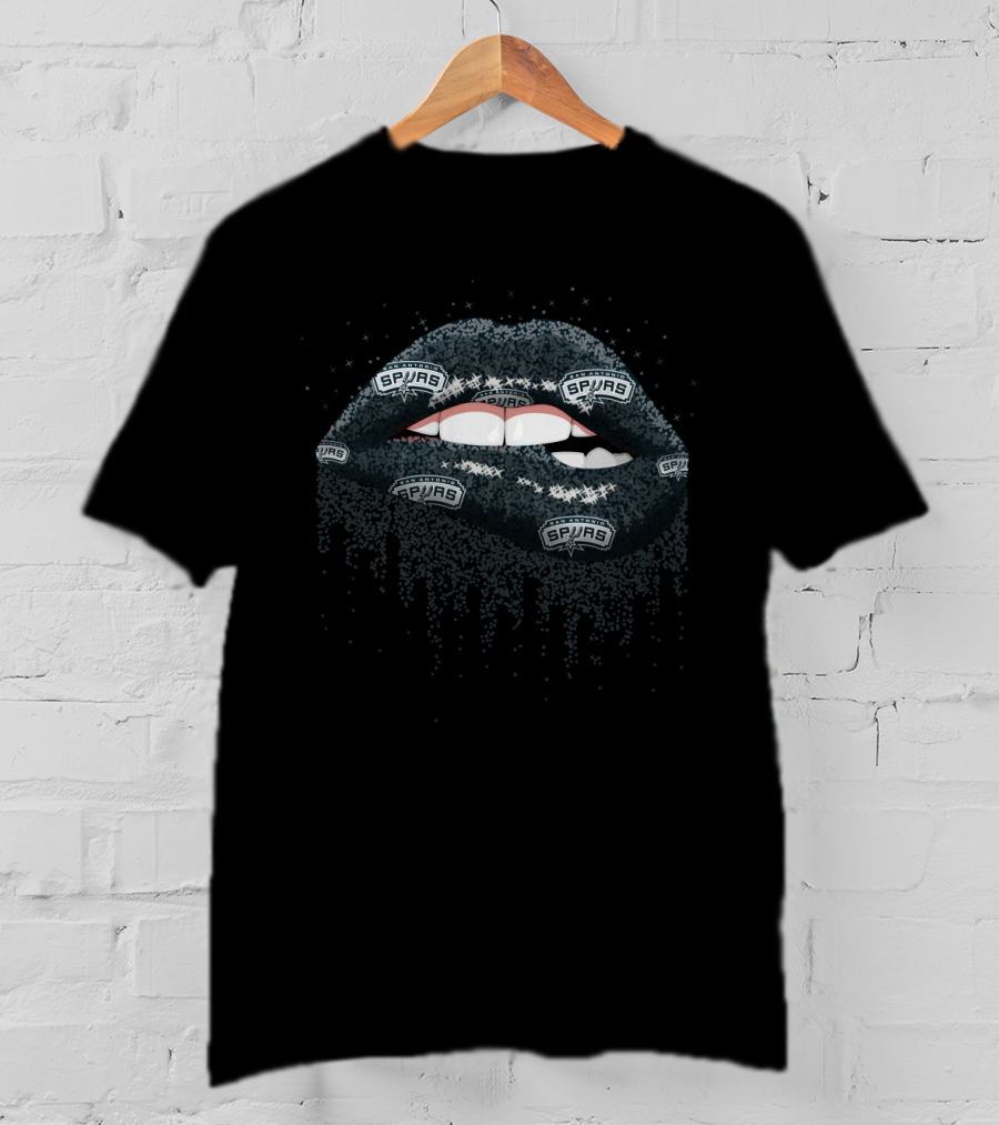 Glitter Spurs Lips For San Antonio Basketball Fans T-Shirt