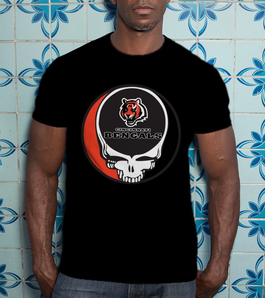 Cincinnati Bengals Grateful Dead Skull Logo Fusion T-Shirt