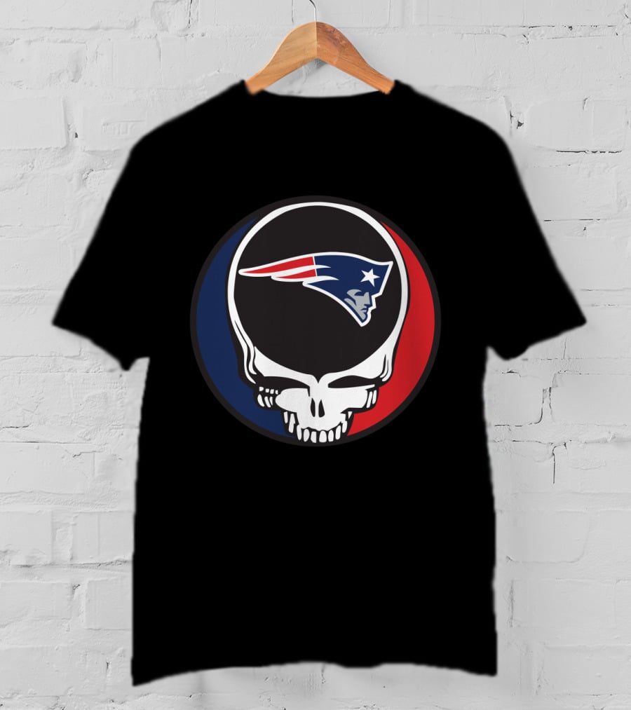 Grateful Dead Skull With New England Patriots Logo And Blue Red Rings T-Shirt