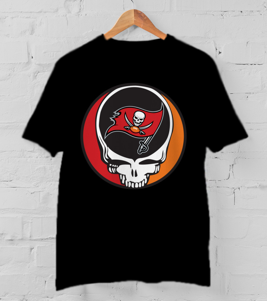 Grateful Dead Skull With Tampa Bay Buccaneers Flag T-Shirt