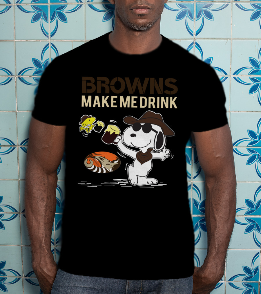 Browns Make Me Drink Snoopy Holding Beer For Cleveland Browns Fans T-Shirt
