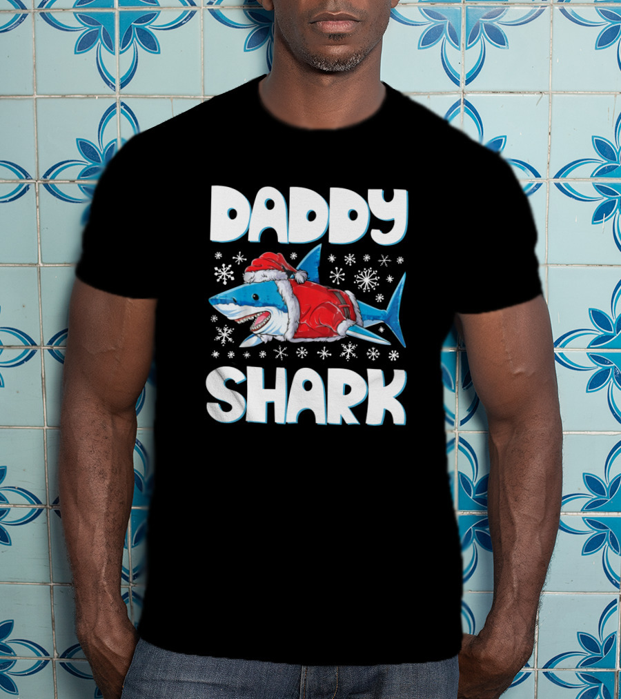 Daddy Shark Santa Hat Snowflakes Christmas T-Shirt