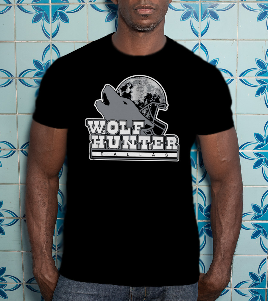 Dallas Wolf Hunter Full Moon Football Howl T-Shirt